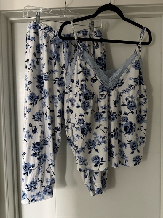 La Vie En Rose Other - LA VIE EN ROSE - Floral Lace-Trim Pajama Set
